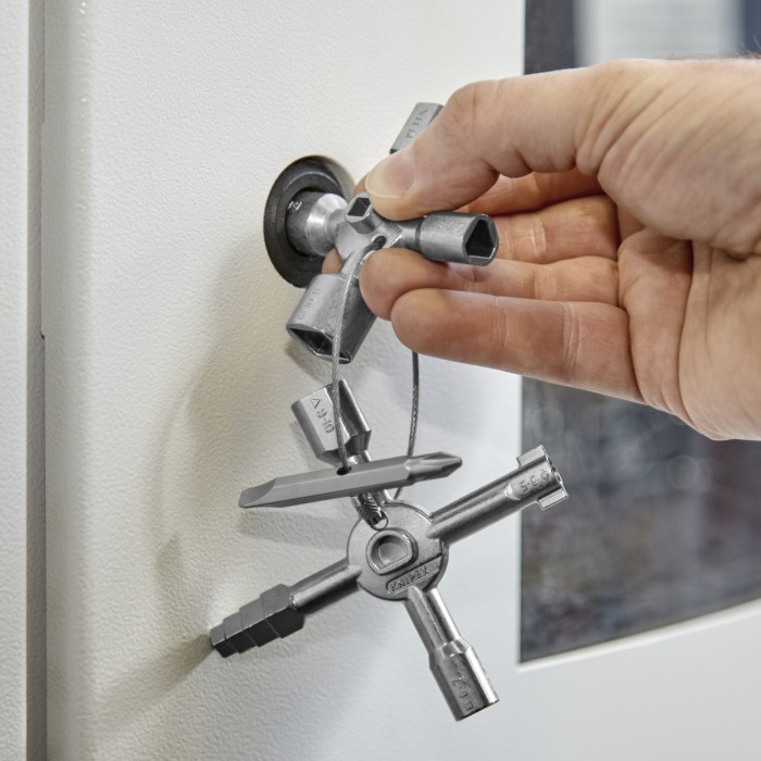 Llave para tableros eléctricos en cruz y sistemas de paso estándar 10 perfiles