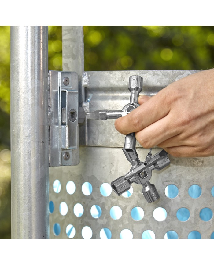Llave para tableros eléctricos en cruz y sistemas de paso estándar 10 perfiles