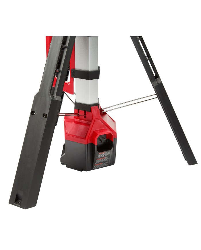 PROMO MILWAUKEE: Torre de iluminación led 2500 lúmenes (2131-20), GRATIS Batería M18™ REDLITHIUM™ XC 5.0 AMP (48-11-1850)