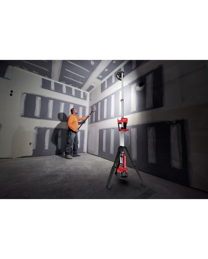 PROMO MILWAUKEE: Torre de iluminación led 2500 lúmenes (2131-20), GRATIS Batería M18™ REDLITHIUM™ XC 5.0 AMP (48-11-1850)