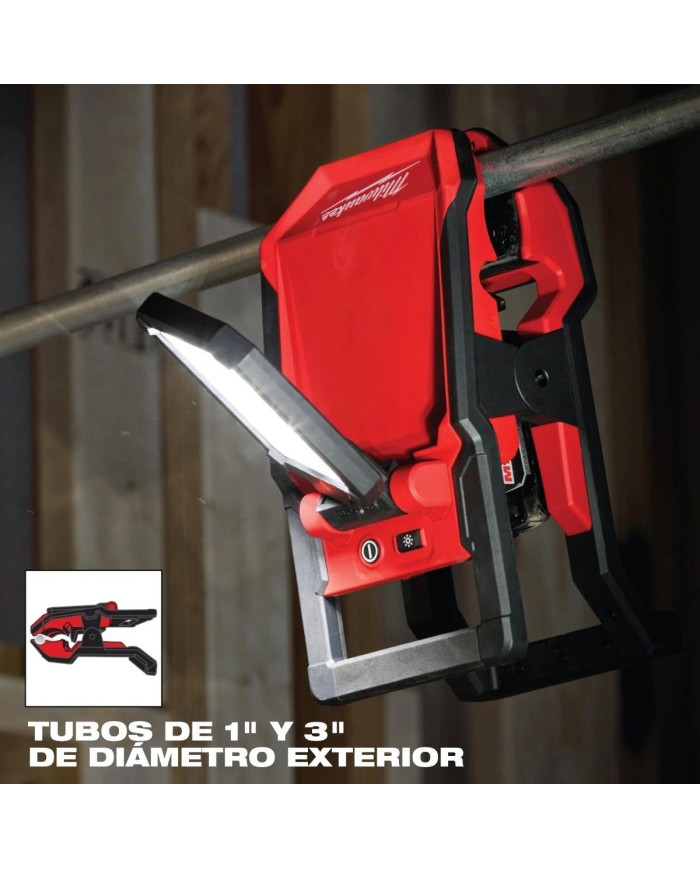 PROMO ABRIL: Linterna Milwaukee magnética tipo pinza M18™ ROVER™ (2358-20) 1500 lumens GRATIS: Batería M18™ FORGE™ XC 8.0 AMP