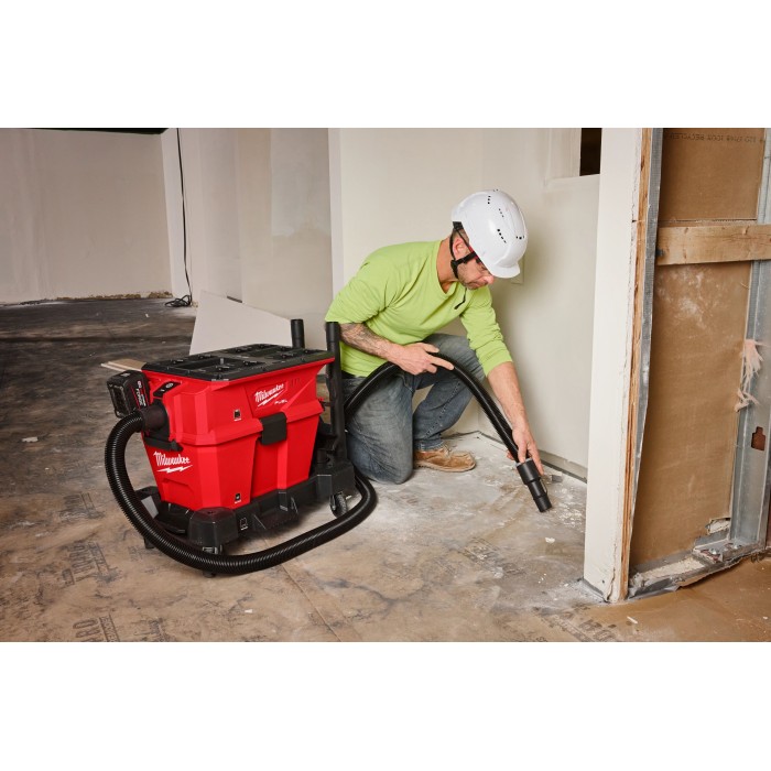 PROMO MILWAUKEE: Aspiradora Milwaukee PACKOUT™ 6 GL 0915-20, GRATIS Batería Milwaukee XC 8.0 M18™ FORGE™ 48-11-1881