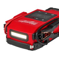 PROMO MILWAUKEE: Arrancador Milwaukee 1000 A M18™ (3841-20) GRATIS batería M18™ FORGE™ XC 8.0 AMP (48-11-1881)