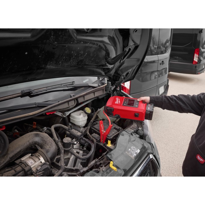 PROMO MILWAUKEE: Arrancador Milwaukee 1000 A M18™ (3841-20) GRATIS batería M18™ FORGE™ XC 8.0 AMP (48-11-1881)