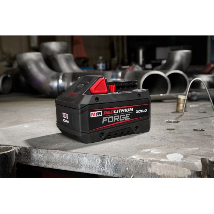 PROMO MILWAUKEE: Arrancador Milwaukee 1000 A M18™ (3841-20) GRATIS batería M18™ FORGE™ XC 8.0 AMP (48-11-1881)