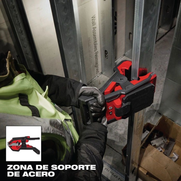 PROMO ABRIL: Linterna Milwaukee magnética tipo pinza M18™ ROVER™ (2358-20) 1500 lumens GRATIS: Batería M18™ FORGE™ XC 8.0 AMP