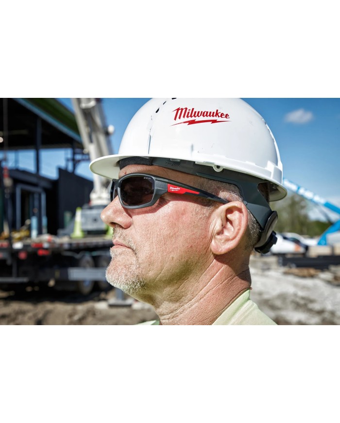 PROMO MILWAUKEE: Gafas de protección Fotocromáticas con Lunas Transitions milwaukee (48-73-2128) antiempañantes